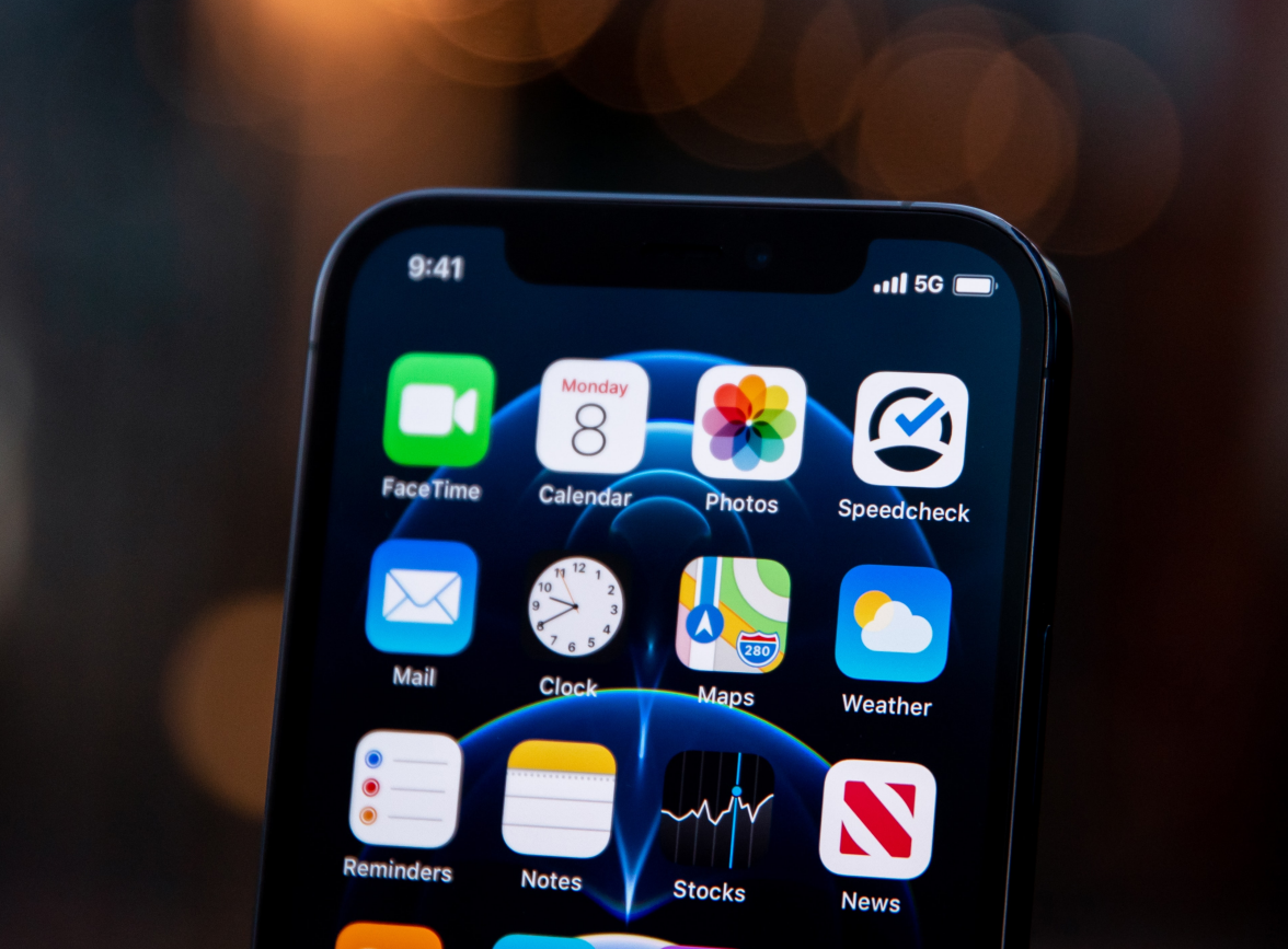 滦县苹果手机维修分享为什么 iPhone 12 在冬季会自动关机 